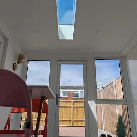 Gated 2 Guests Private House Free Parking Villa Bristol Exterior photo