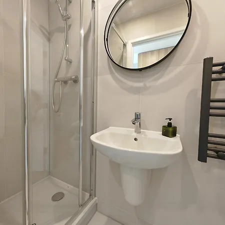 Gated 2 Guests Private House Free Parking Villa Bristol Exterior photo