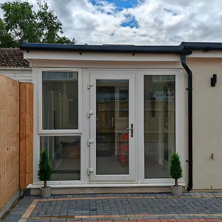 Gated 2 Guests Private House Free Parking Villa Bristol Exterior photo
