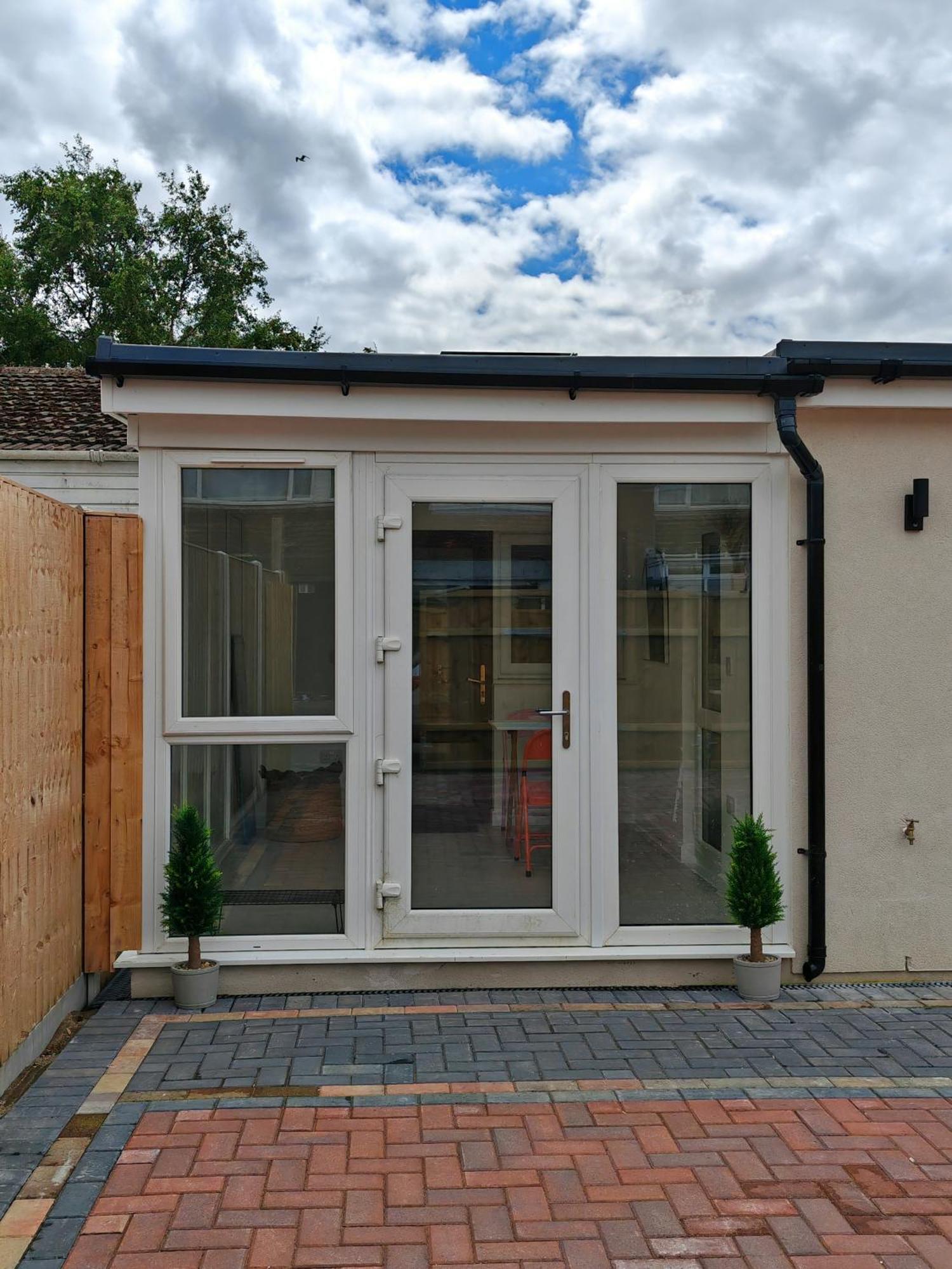 Gated 2 Guests Private House Free Parking * Bristol
